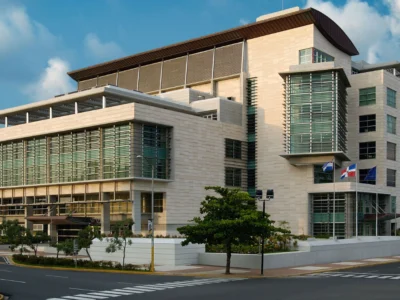 Apresan en flagrante delito a un fiscal que recibió 10,000 dólares de una persona bajo investigación