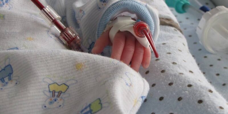 Solicitan con urgencia donante de sangre O negativo para recién nacida en SDO