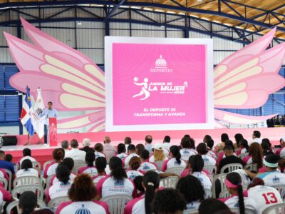 Ministro Kelvin Cruz clasura con éxito los rescatados Juegos de la Mujer 2026.