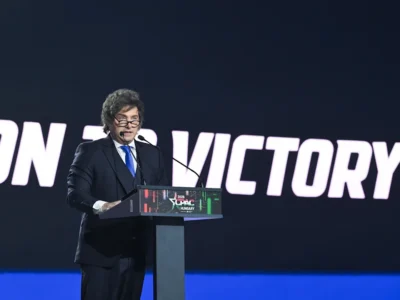 Apoyo incondicional de Milei a EE.UU. e Israel genera malestar y preocupación en Argentina