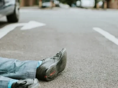 Motociclista muere tras ser impactado por vehículo mientras esperaba en semáforo en Teresina