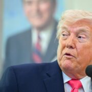 El presidente de EEUU llama "estrecho de Trump" al estrecho de Ormuz