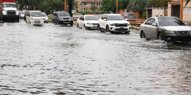 Indomet prevé incremento de lluvias este miércoles por vaguada asociada a sistema de baja presión