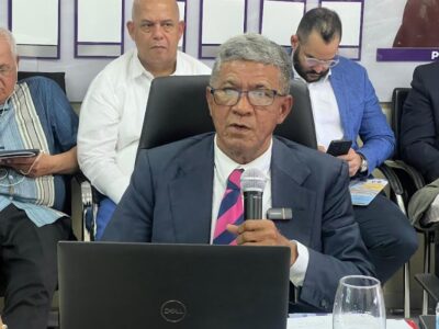 Julián Sosa propone relanzar la Escuela de Comunicación Social en la UASD con visión 4.0