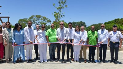 Abinader inaugura renovación de playa Sosúa y moderna plaza de vendedores con inversión de RD$568 millones