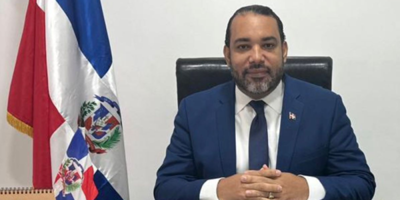 Cónsul dominicano en Sevilla respalda reformas al sistema consular impulsadas por Abinader