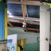 Residentes de El Caimito reclaman mejoras en centro de salud por deterioro y falta de medicamentos