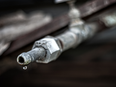 Protestan por falta de agua potable en la factoría, San Cristobal