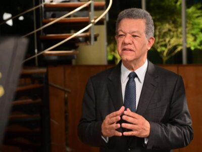 Leonel Fernández invita a la reflexión, la unidad y la solidaridad durante Semana Santa