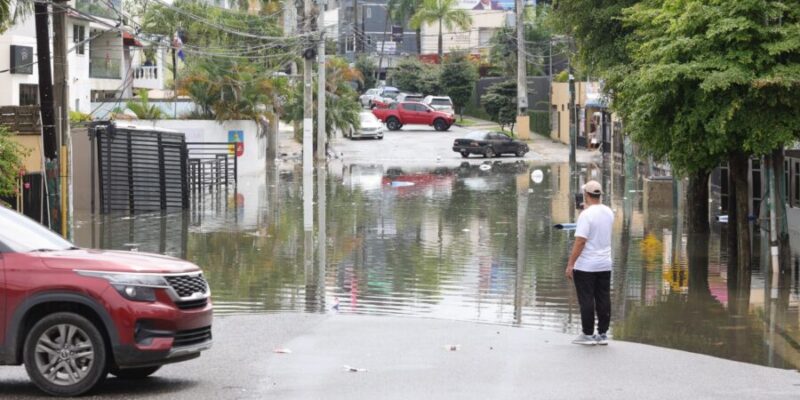Indomet prevé que continuarán los aguaceros, tronadas y ráfagas de viento este viernes