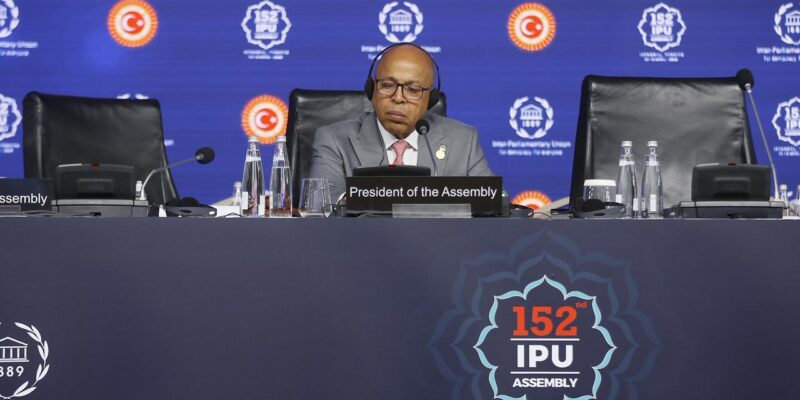 Alfredo Pacheco preside 152.ª Asamblea de la Unión Interparlamentaria en Estambul, Turquía