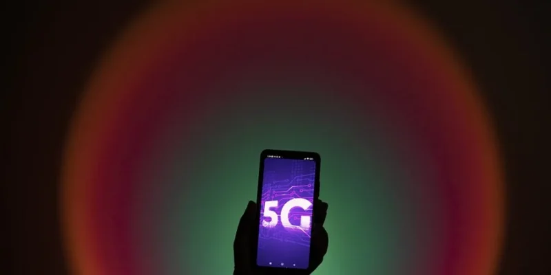 El consumo digital se dispara: los españoles pasan tres horas y cuarto al día en internet