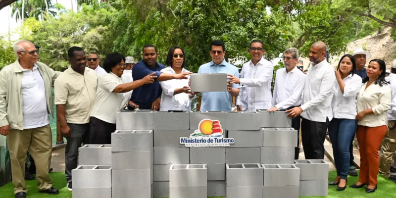 David Collado impulsa desarrollo turístico con proyectos millonarios en Barahona y Bahoruco