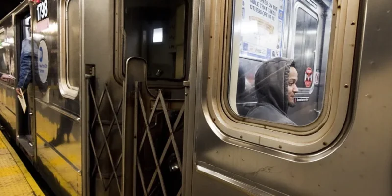 Gobierno Trump pagará fondos para metro de Nueva York pausados por política de diversidad