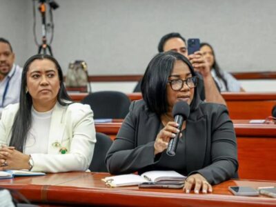 Ministerio de Educación presenta avances en preparativos del año escolar 2026-2027