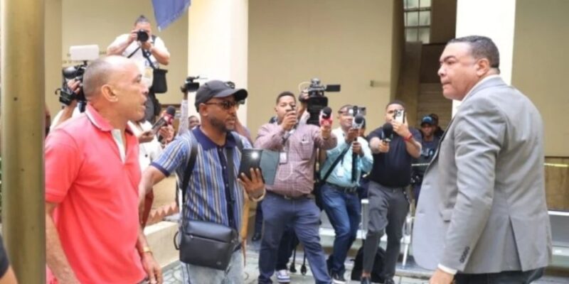 MP solicita prisión preventiva para hombre que agredió a otro en el patio del Palacio de Justicia de Ciudad Nueva