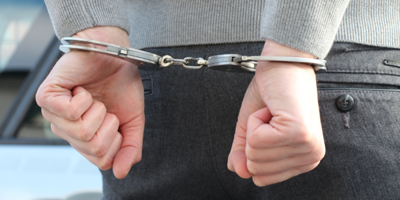 Ante búsqueda policial, se entrega presunto implicado en caso donde murió sargento policial durante enfrentamiento en SDO