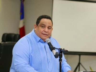 Alcalde de Azua llama a respetar legalidad municipal en Las Charcas