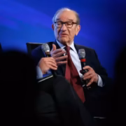Muere a los 100 años Alan Greenspan, histórico expresidente de la Reserva Federal de EEUU