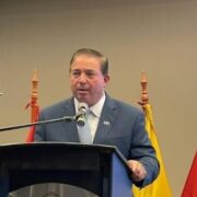 Héctor Porcella participó como expositor en Foro Andino, en Ecuador