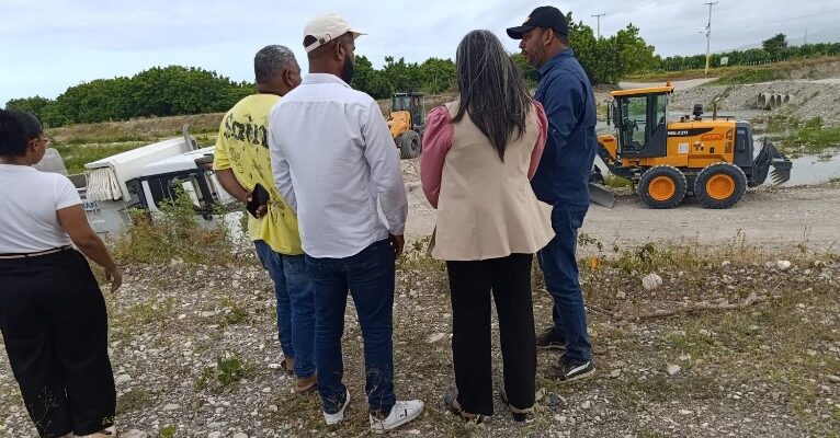 MOPC inicia construcción de paso provisional sobre el río Tábara para facilitar nuevo puente en Azua