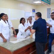 Director del SNS interviene Hospital Taiwán en Azua; entidad asume funciones operativas