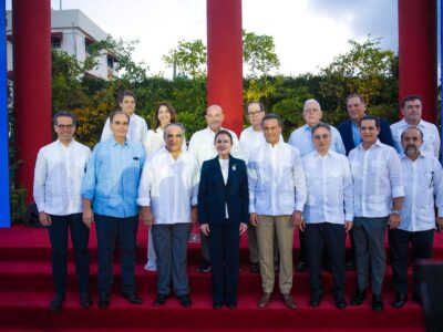 Abinader y Carolina inauguran Parque Deportivo Paseo 30 de Mayo, obra que refleja visión, orden y firmeza para transformar Santo Domingo