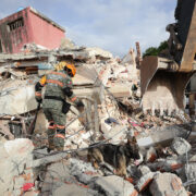 Los venezolanos despiertan sacudidos por un nuevo sismo a cinco días del doble terremoto