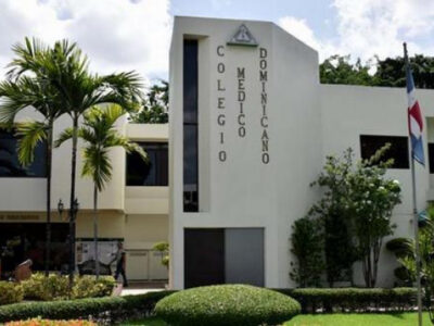 Médicos inician paro nacional de 24 horas en rechazo al arresto de cirujano en La Vega