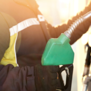 MICM anuncia rebajas en las gasolinas y el gasoil; GLP se mantiene sin cambios
