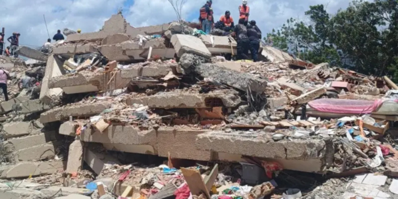Los venezolanos lideran la búsqueda entre los escombros de desaparecidos en el terremoto