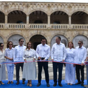 Ministro Collado entrega restauración del Alcázar de Colón e inicia proyecto de alumbrado en la Ciudad Colonial