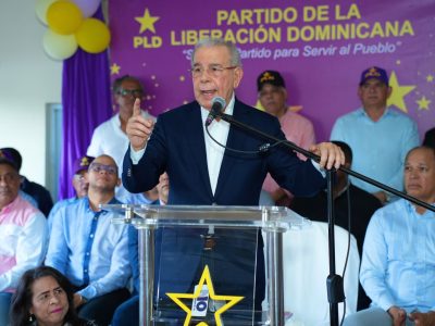 Danilo Medina; “Nadie ha endeudado tanto a la República Dominicana como este gobierno”