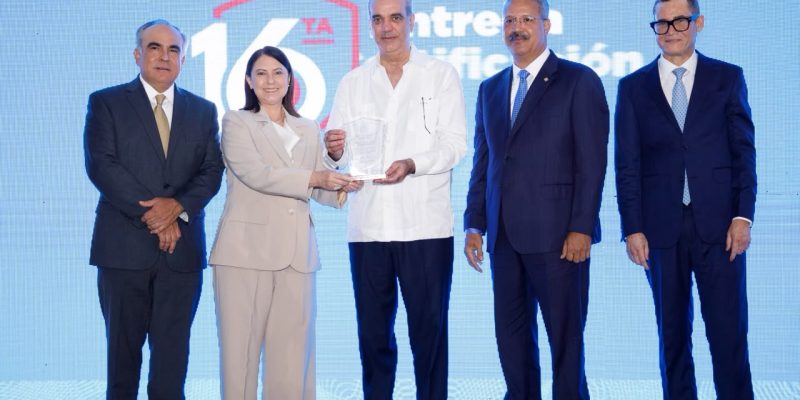 Gobierno entrega 1,087 certificaciones y reconoce a empresas por fortalecer la seguridad y salud en el trabajo