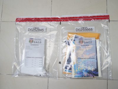 DNCD frustra envío de láminas de cocaína camufladas en documentos