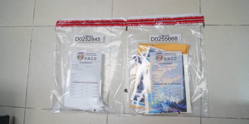 DNCD frustra envío de láminas de cocaína camufladas en documentos