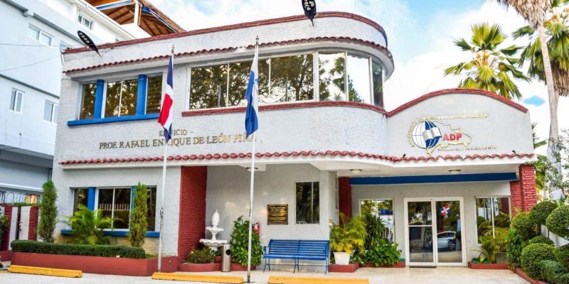 ADP solicita al MINERD revelar: ¿Dónde están las 1,000 nuevas aulas para el próximo año escolar?