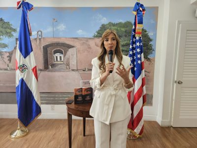 Gisel Castillo presenta “El poder de ser visible” en el Consulado Dominicano en Miami