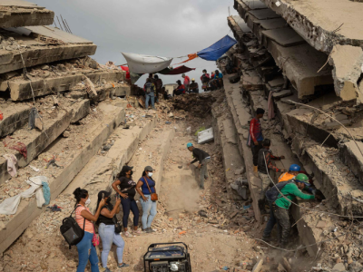 Venezuela busca reparar casi 4.000 viviendas dañadas en La Guaira por los terremotos