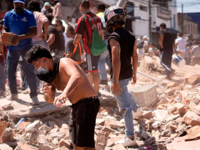 Al menos 240 muertos en cuatro regiones de Colombia por el terremoto