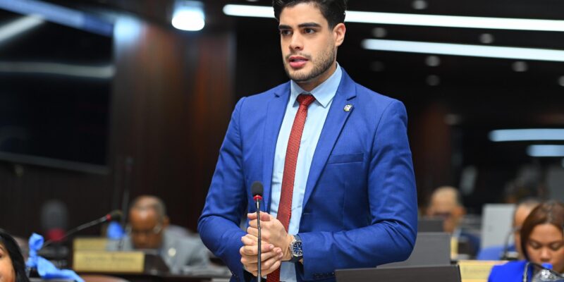 Bray Vargas presenta informe de gestión 2025-2026 con cero ausencias y 52 iniciativas legislativas