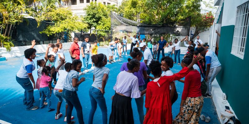 MIP, DP World y Entrena impulsan campamento para fortalecer valores y cultura de paz en Boca Chica