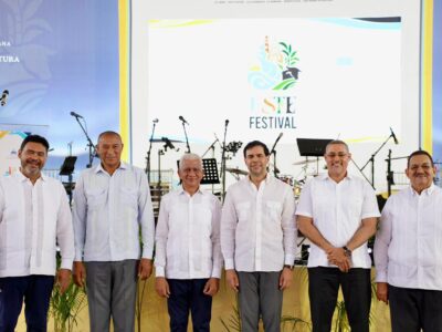 Ministerio de Cultura clausura Este Festival con reconocimiento del Senado a gestores culturales