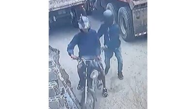 Atraco en Los Alcarrizos: despojan de cadena y dinero a propietario de ferretería