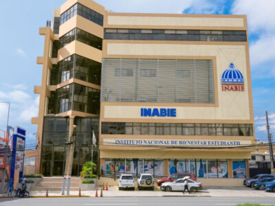 INABIE activa protocolos tras 22 estudiantes presentar malestares gastrointestinales en Villa González