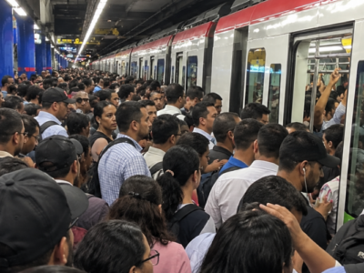¡Otra vez! Metro de Santo Domingo presenta interrupción y retrasa usuarios