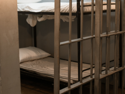 Imponen prisión preventiva a hombre por presunto abuso y explotación sexual infantil en La Vega