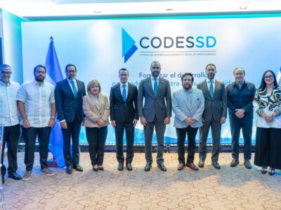 CODESSD recibe a Félix Ulloa y promueve vínculos empresariales con El Salvador