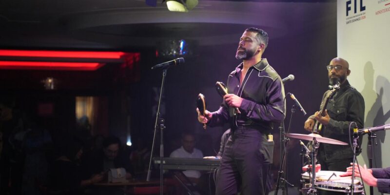 Cristian Allexis lleva su romanticismo al Oasis Lúdico de la FILSD 2026