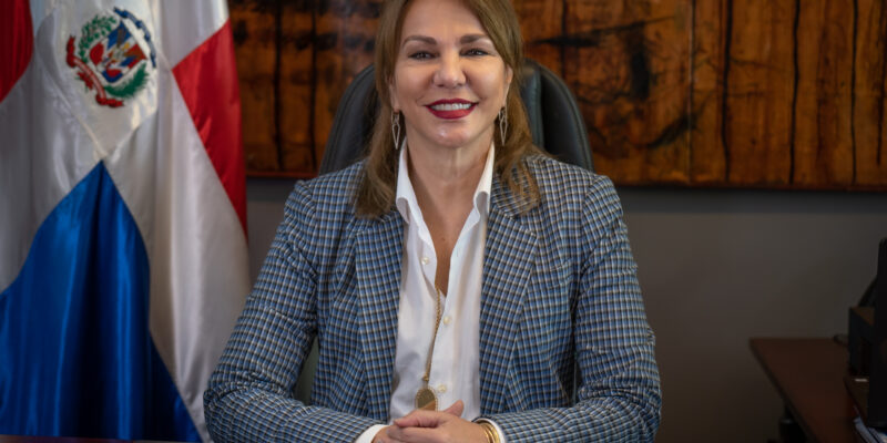 ¡Me tapo un ojo, me tapo el otro y nada que ver! Contraloría señala RD$304.8 millones en Cultura durante gestión de Milagros Germán